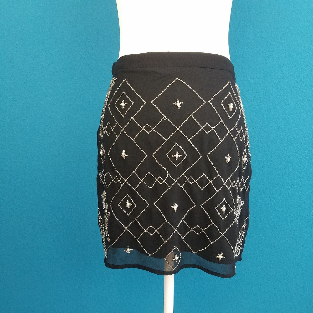 🆕️ 🎬 FOREVER 21 Black & Silver Art Deco Skirt // (NWT)